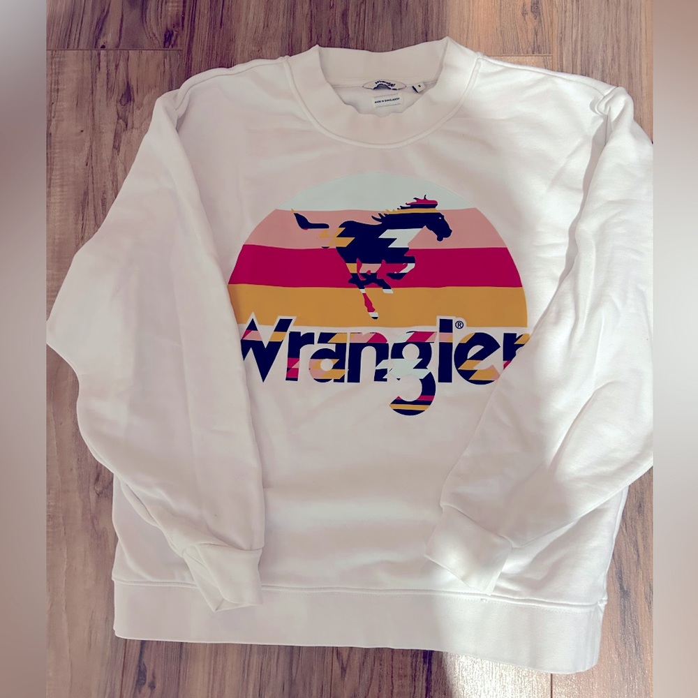 Wrangler white sweatshirt. Worn once. TTS. Size small